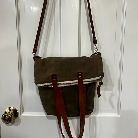 Brown waxed canvas with leather shoulder and crossbody bag - Picture 4 of 9